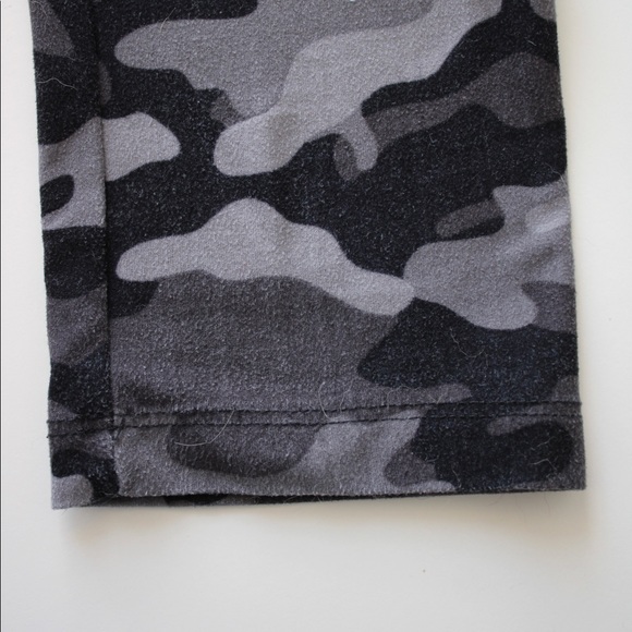 Sweet Legs Camo Leggings - Picture 3 of 4